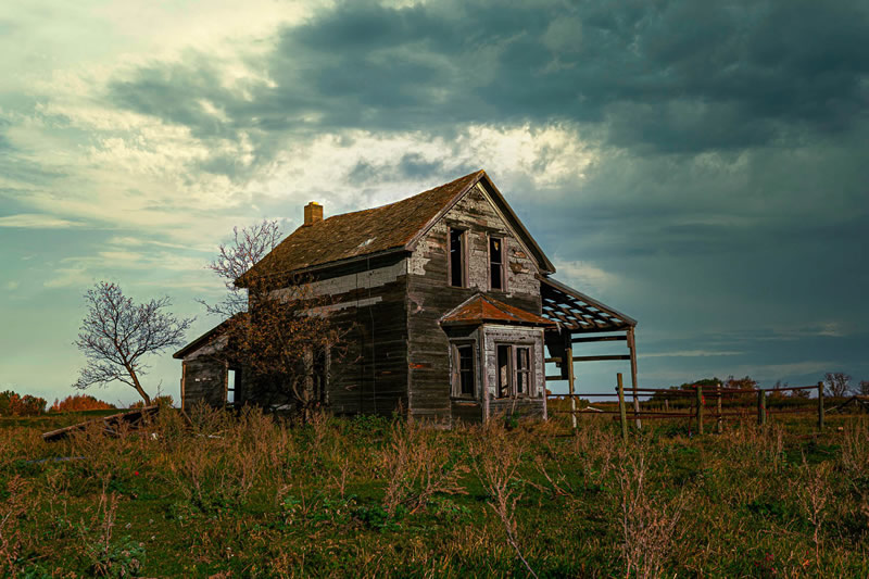 Old House by Stino Scaletta